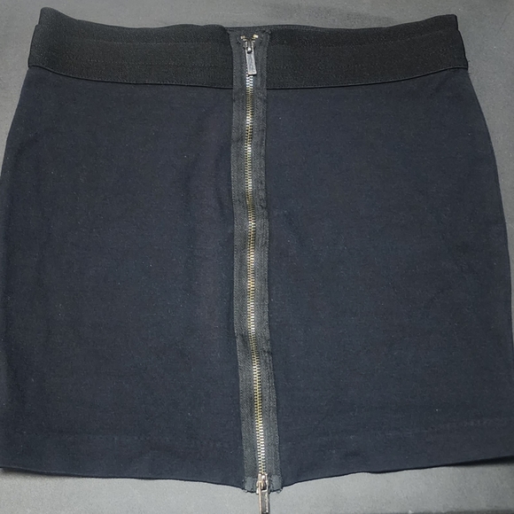 BCBG Zipup Skirt Black Size XS - Picture 3 of 4